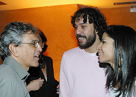 Caetano, Gabriel e Ana Lima