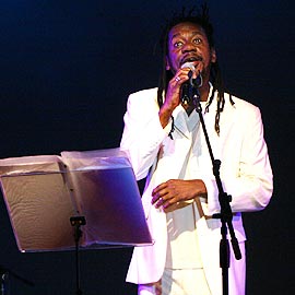Luiz Melodia no palco