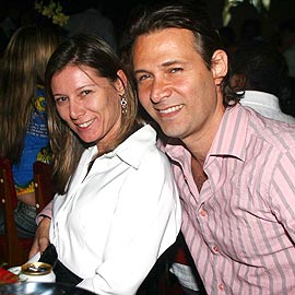 Nelson Freitas com sua mulher