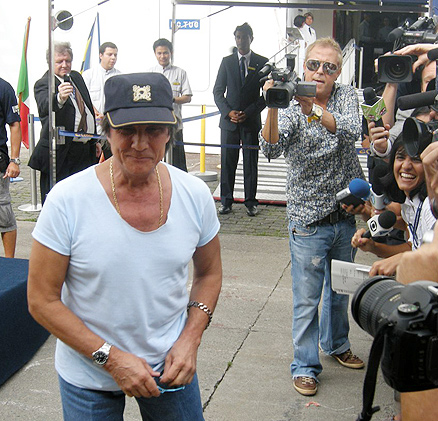 Roberto Carlos embarca em seu projeto Emoções em Alto Mar