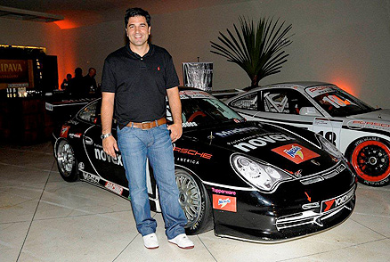 Edu Guedes foi conferir o novo layout da Porsche 997 de Otávio Mesquita