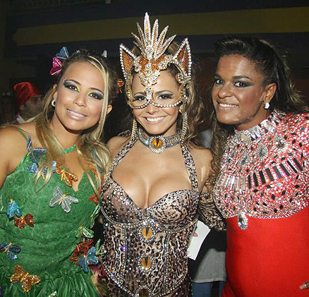 As primas Daniele Cândido, Viviane Araújo e Viviane Ciqueira posaram juntas para a foto