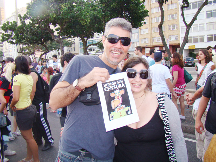 Nizo Neto também foi para Copacabana protestar contra a censura no humor