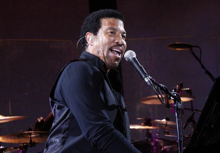 Lionel Richie cantou seus maiores sucessos da carreira