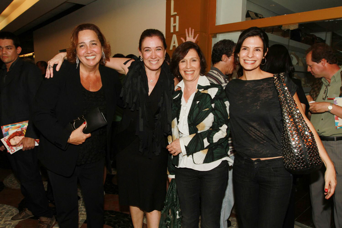 As atrizes Cláudia Jimenez, Lília Cabral, Natália do Vale e Helena Ranaldi