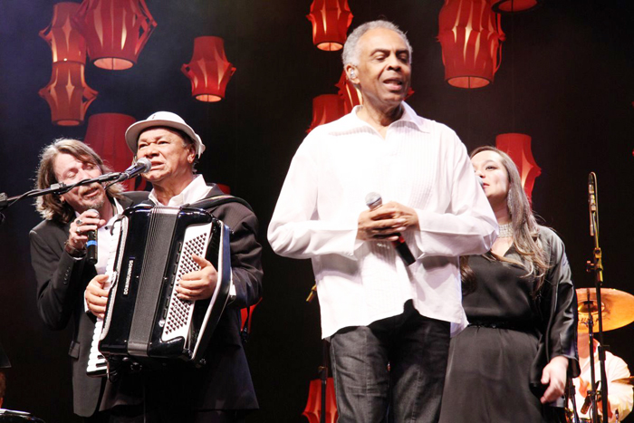 Gilberto Gil cantou durante o Prêmio Shell