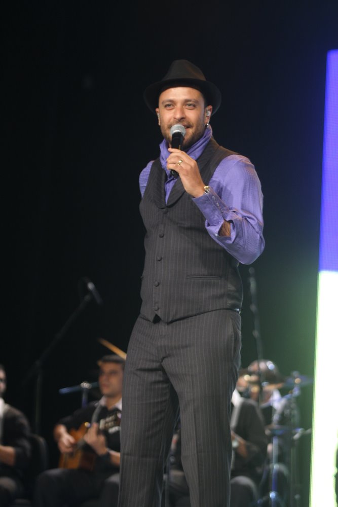 Diogo Nogueira cantou durante o prêmio
