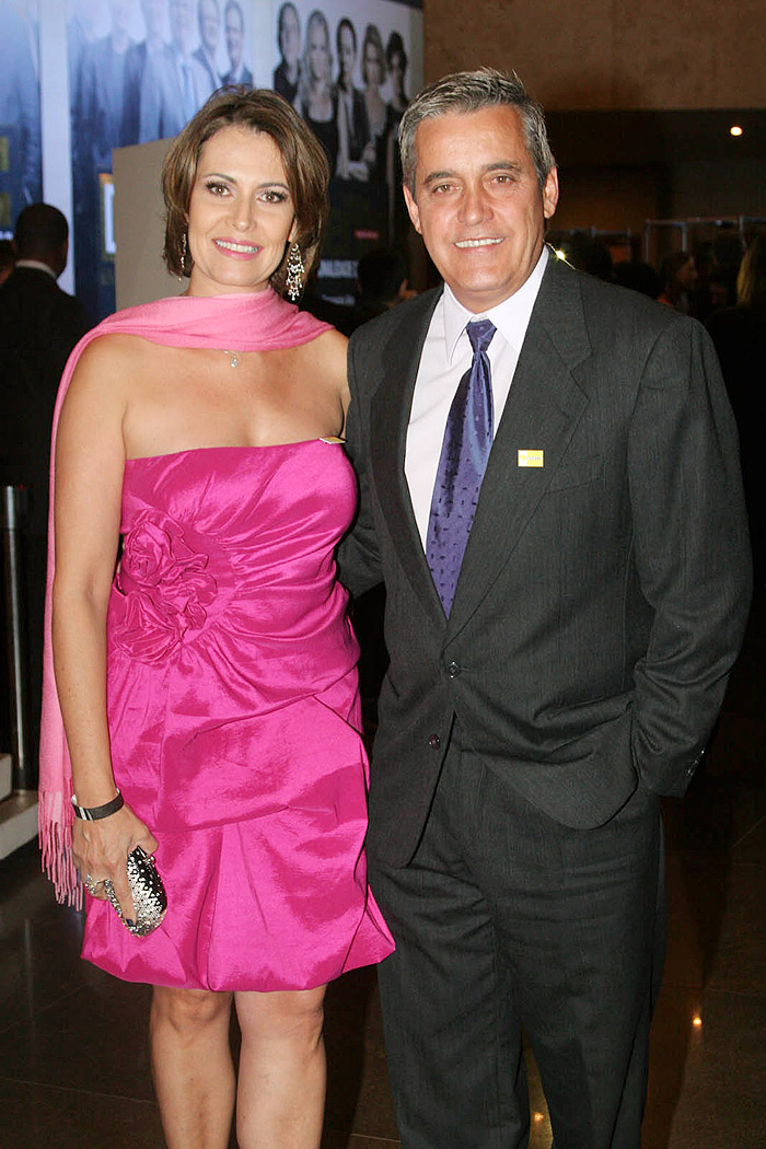 O jornalista Mauro Naves e a mulher, Patrícia