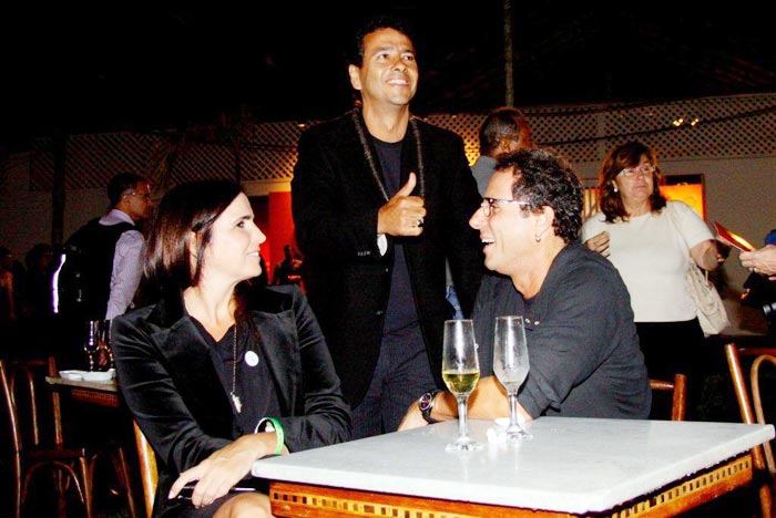 Marcos Palmeira e o casal, Malu Mader e Tony Bellotto, assistiram ao show