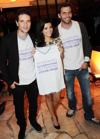 O trio vestiu a camiseta da campanha 