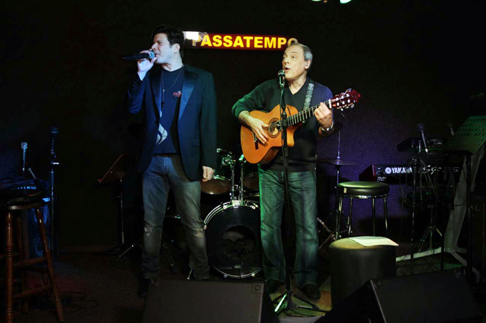 Paulo Ricardo e Toquinho mostraram muita intregração no palco. 