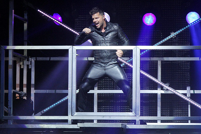 Ricky Martin esbanja sensualidade em show, no Rio.Álbum de Fotos