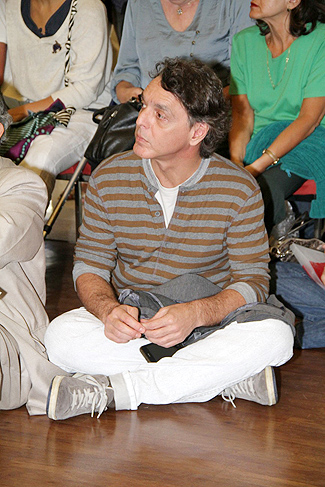 Guilherme Leme  conferiu o evento sentado no meio do público