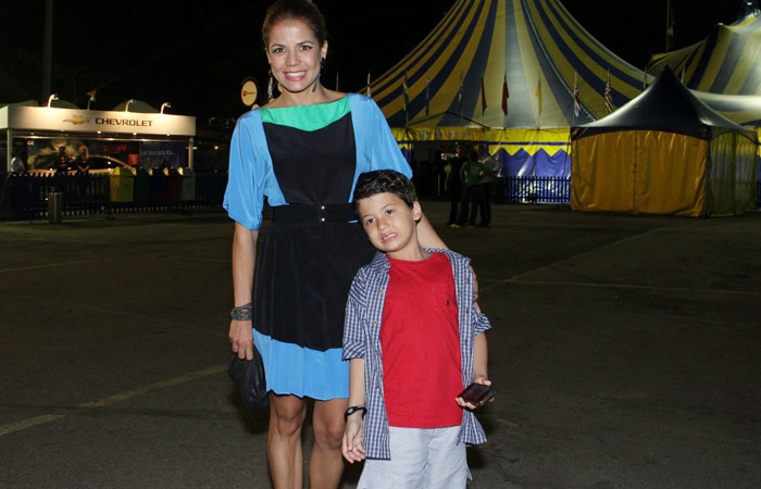 Rodrigo Lombardi leva família ao Cirque Du Soleil Ofuxico