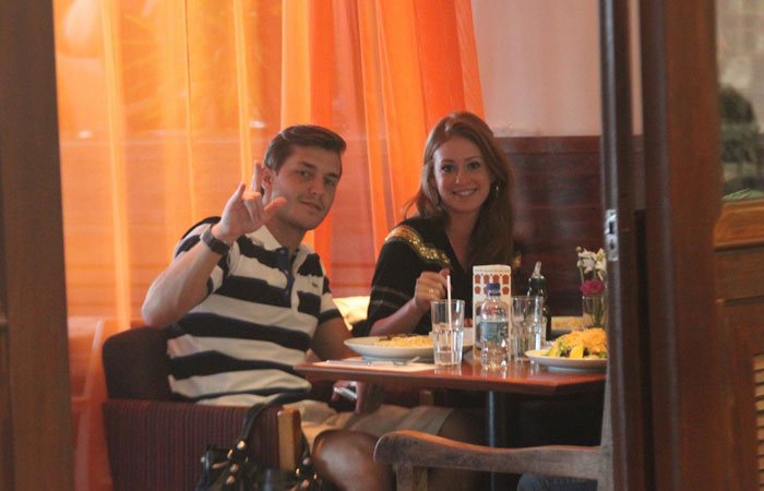 Marina Ruy Barbosa e Klebber Toledo jantam em shopping do Rio - O Fuxico