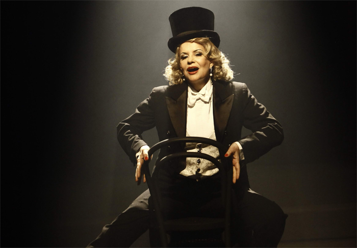 Sylvia Bandeira vive a história de Marlene Dietrich no teatro
