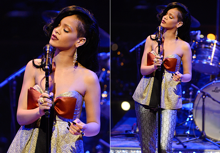 Rihanna se apresenta na festa de gala da revista Time