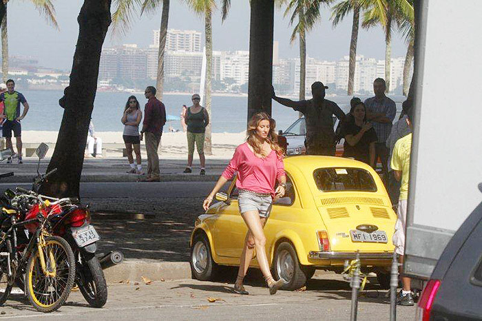 Gisele Bündchen grava comercial na Zona Sul do Rio. Veja fotos!