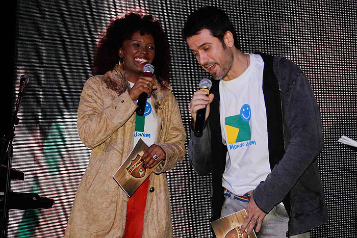 Eriberto Leão e Nívea Stelmann conferem evento beneficente em SP