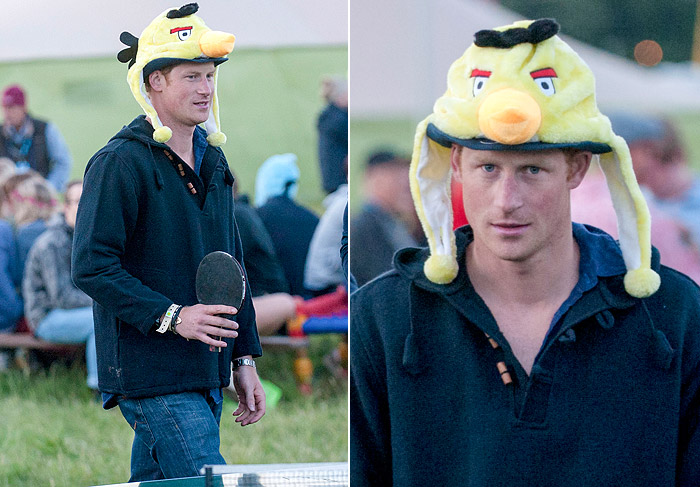 Príncipe Harry usa chapéu de Angry Birds para ir a festival