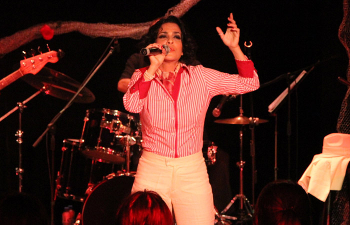 Malu Mader vai a show de Izabella Bicalho no Rio Ofuxico