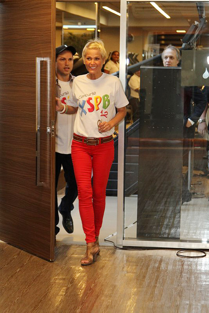 Xuxa na final da promoção que escolhe os seis novos baixinhos