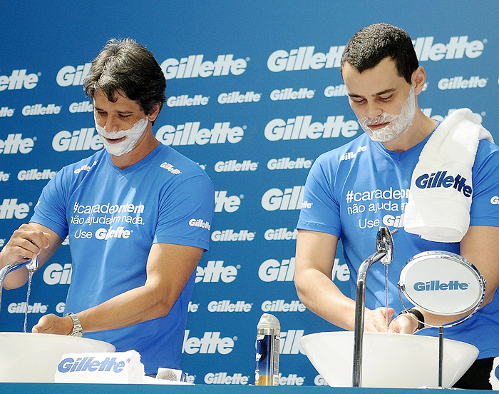 Marcio Garcia e Carmo fizeram a barba no evento realizado em Sampa