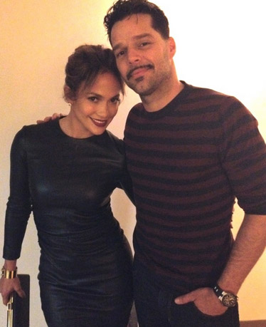  Jennifer Lopez prestigia Ricky Martin no teatro