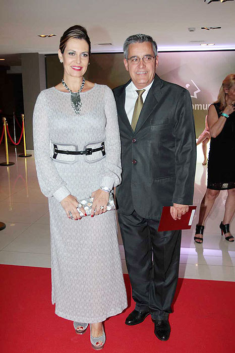 Mauro Naves e a sua esposa