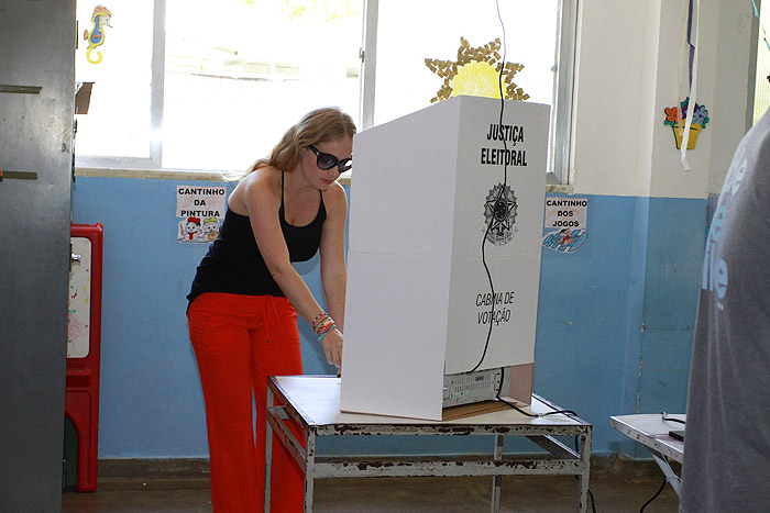Angélica vota