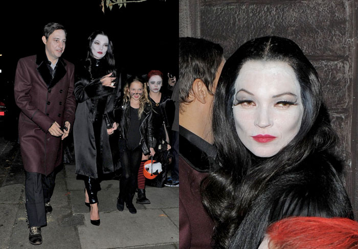 Kate Moss e Jamie Hince se vestem de Morticia e Gomez Addams no Halloween