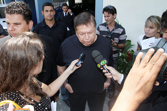 Diretor da Globo Boni fala com a imprensa