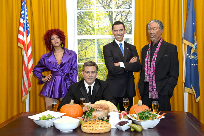 VERA Estátuas de Rihanna, George Clooney e mais famosos celebram o Dia de Ação de Graças