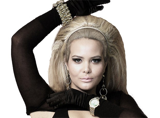Geisy Arruda se transforma em Britney Spears por um dia