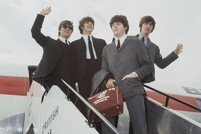 Fotos coloridas raras dos Beatles serão leiloadas
