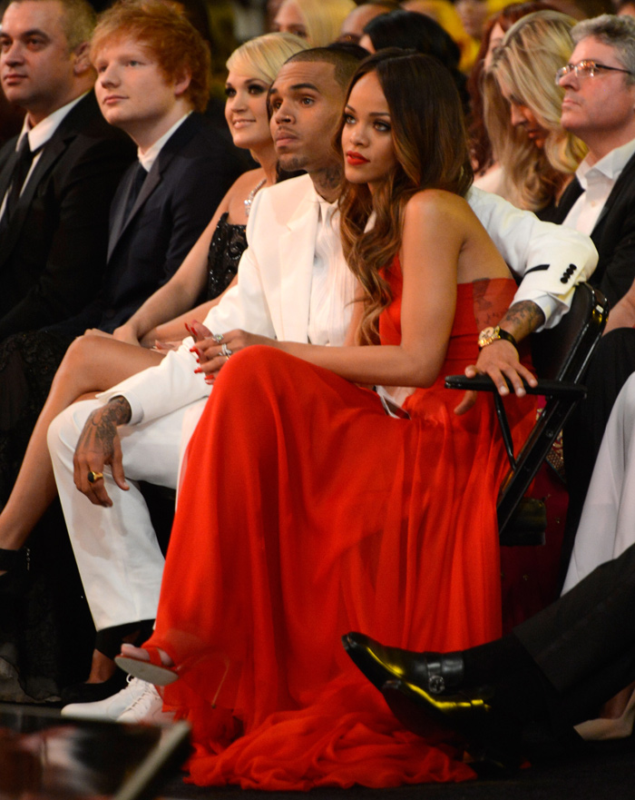 Rihanna e Chris Brown tem a 1ª aparição pública no Grammy, após reatarem