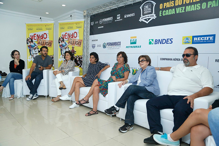 Marcos Palmeira, Marieta Severo e Nathalia Timberg lançam filme em Recife