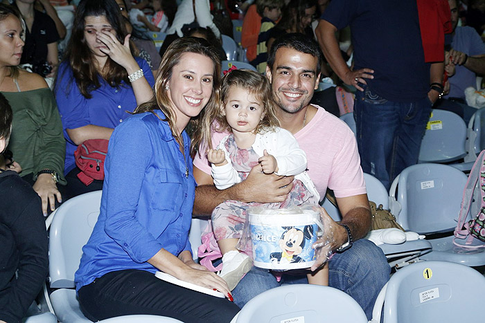 Dani Monteiro assistiu ao Disney on Ice entre família