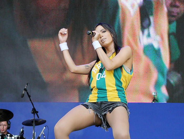 Anitta faz show no Anhangabaú, em SP
