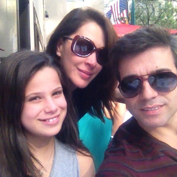 Claudia Raia aproveita o verão de Nova York com filha e namorado