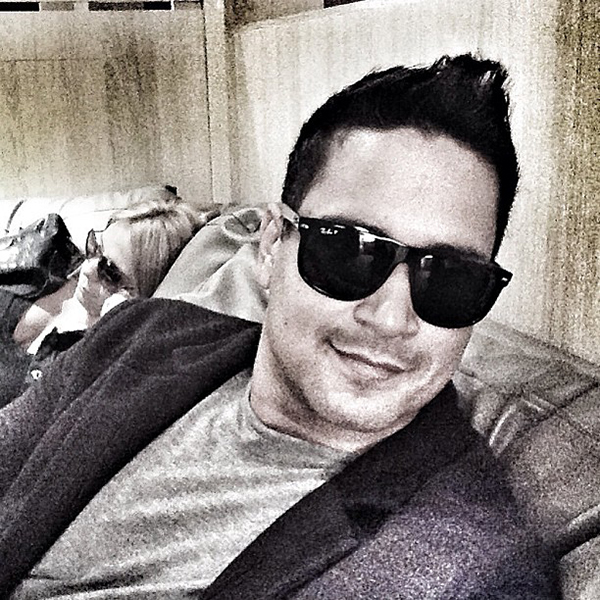 Xanddy e Carla Perez embarcam para férias