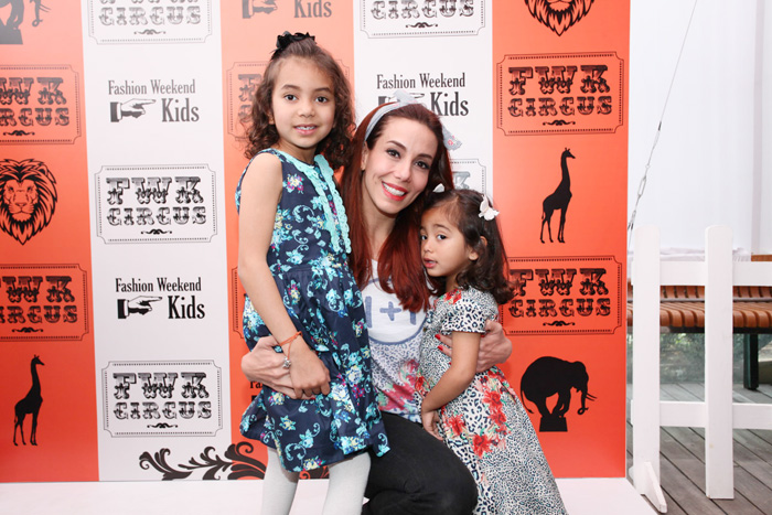 Klara Castanho desfila no Fashion Weekend Kids 2013