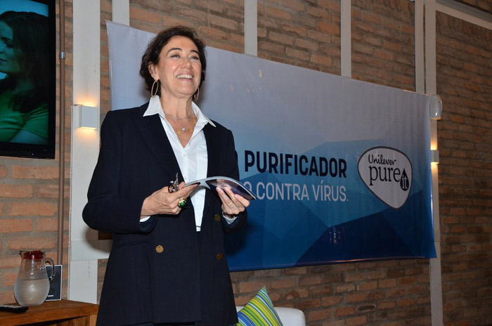 Lília Cabral fala sobre a importância da água em evento em SP