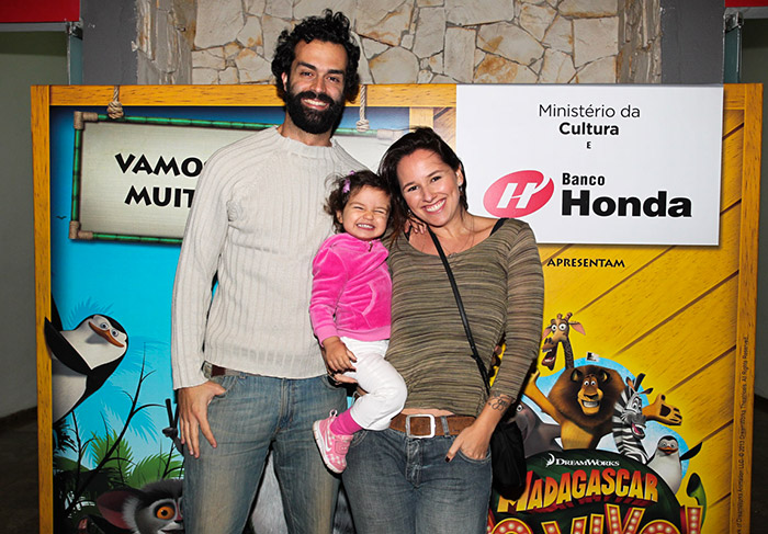 Mariana Belém com o marido Cristiano e a filha Laura