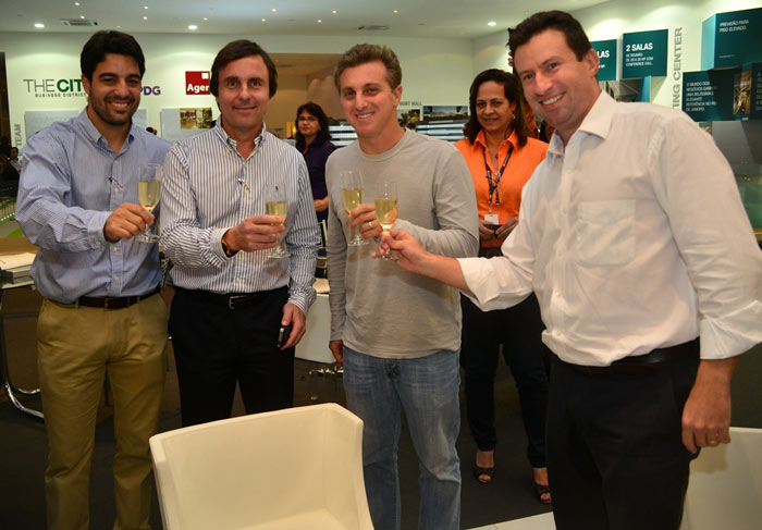 Luciano Huck fecha negócios no RJ