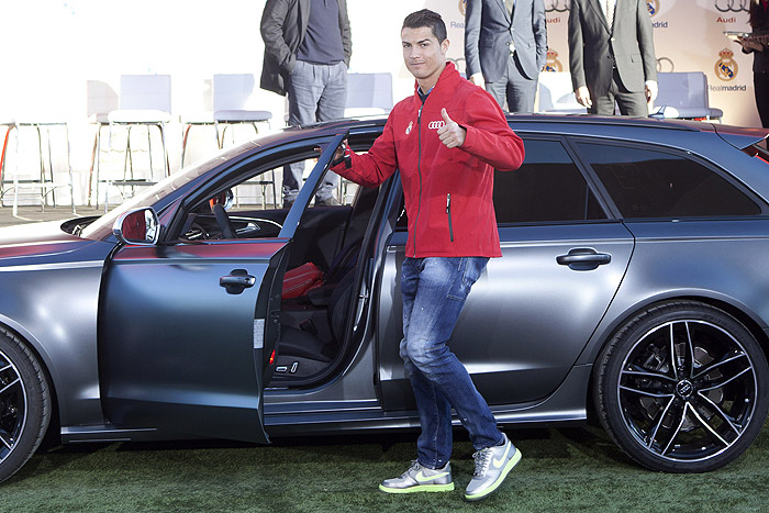Cristiano Ronaldo ganha carrão da Audi