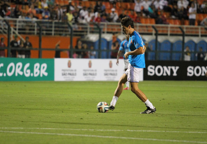 Rodrigo Faro em futebol promovido pelo GRAAC