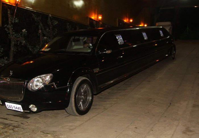 Cauby Peixoto chega de limousine