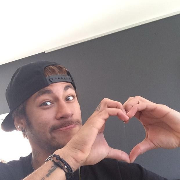 Neymar fala sobre passar o dia dos namorados solteiro