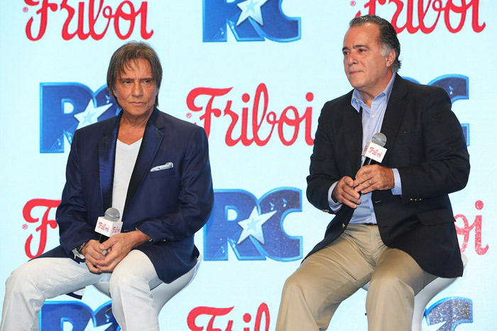 Tony Ramos e Roberto Carlos se unem em evento paulista